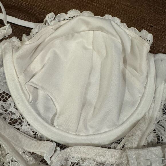 Medium White Lace Underwire Corset Top Removable Straps Adjustable Coquette READ - Picture 5 of 11